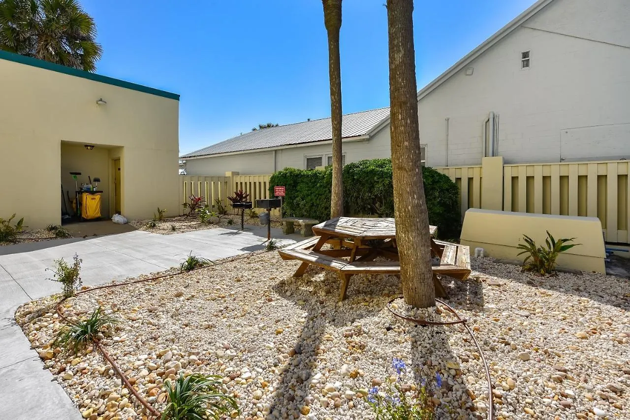 Holiday home Sunbird Beach Resort 101E By Book That Condo Panama City Beach