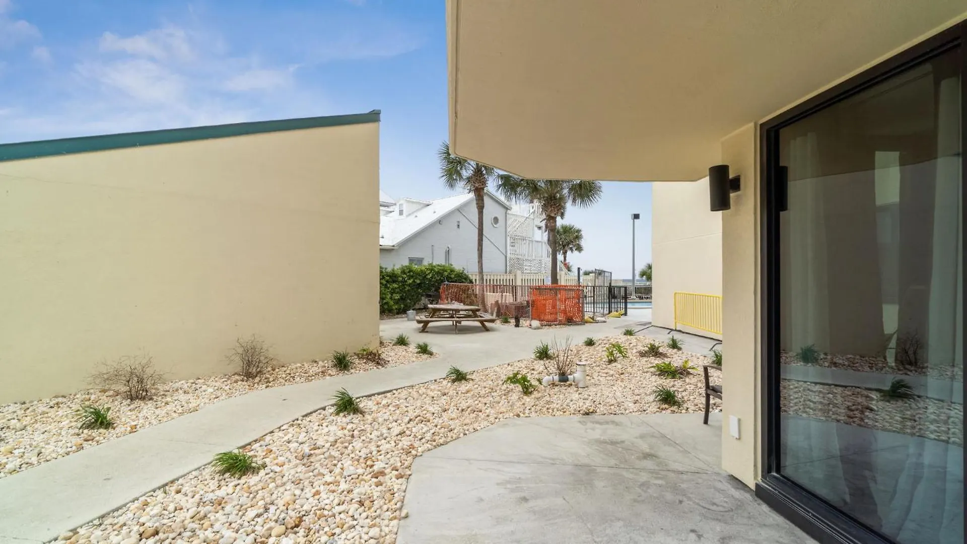 Holiday home Sunbird Beach Resort 101E By Book That Condo Panama City Beach
